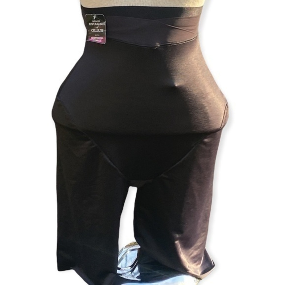 Maidenform High Waist Clincher Shapewear Thigh Slimmer Black